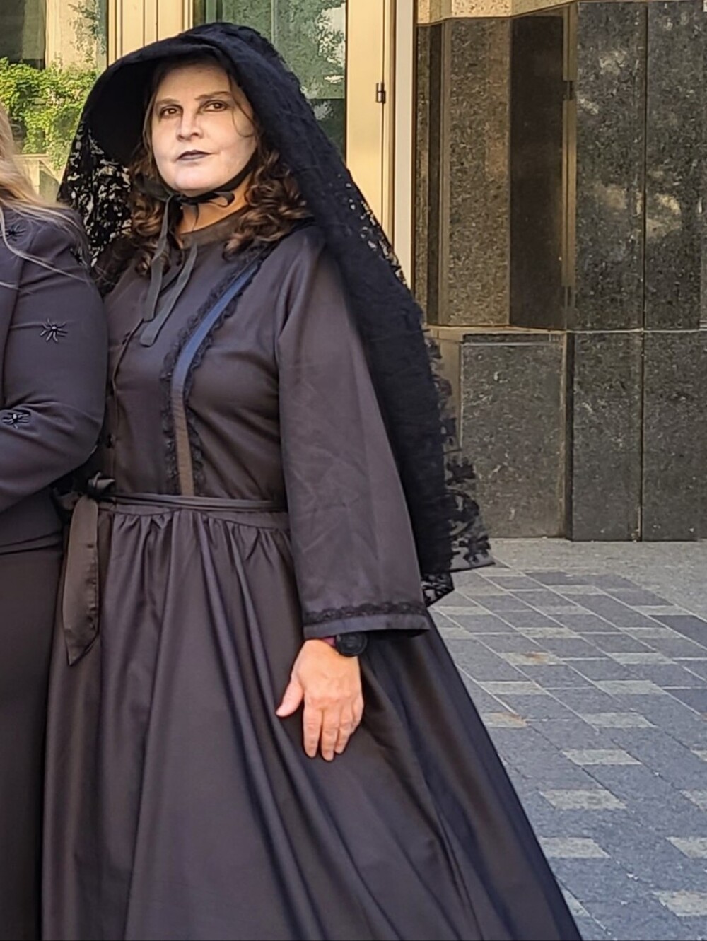 Gothic Victorian Woman In Black La Llorona Halloween Costume Set - Picture 2 of 11